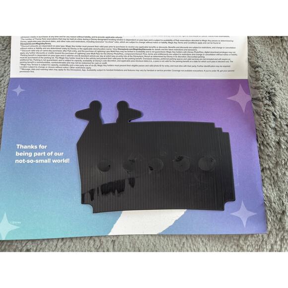 Disney Magic Key Passholders Magnet Small World Multicolor Home - Picture 8 of 9